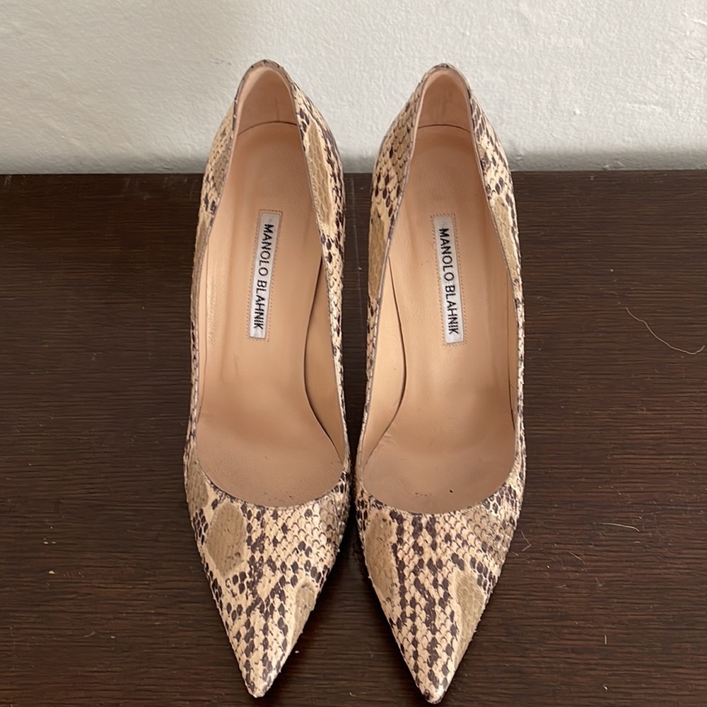 Manolo Blahnik. Snake leather. Like new 🤩